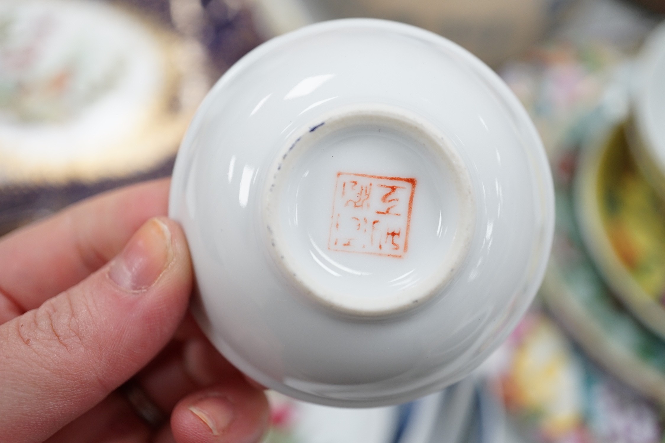 A group of mixed Chinese, Japanese and English ceramics